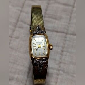 (41)Vintage Benrus automatic Gold Tone Ladies Watch 17 Jewels working…